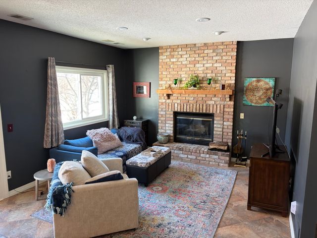 4401 Braddock Trail, Eagan, MN 55123