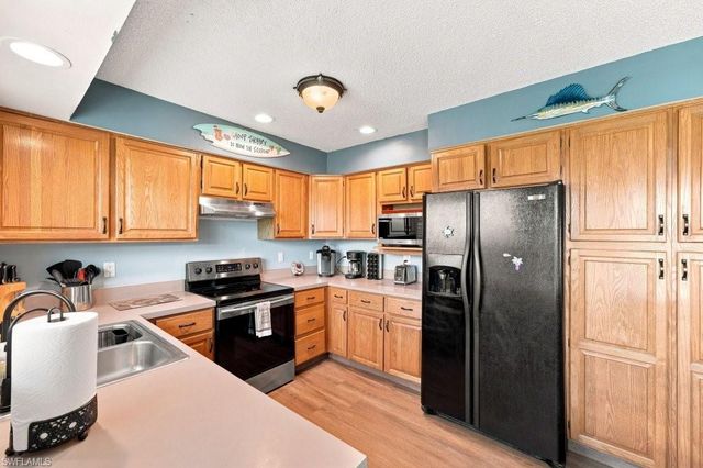 1403 SW 49th ST, Cape Coral, FL 33914