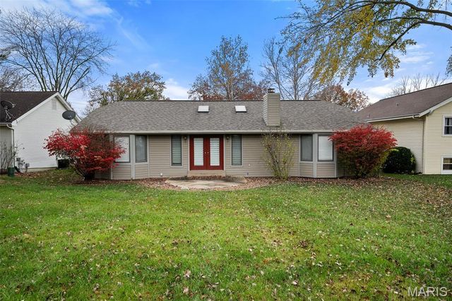 807 Briarwood Court, Lake St Louis, MO 63367