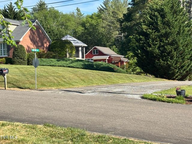 261 Hillmore Drive, Mountain City, TN 37683