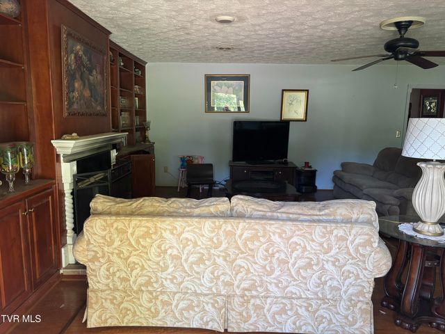 261 Hillmore Drive, Mountain City, TN 37683
