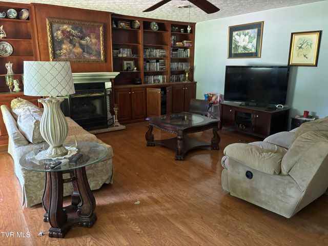 261 Hillmore Drive, Mountain City, TN 37683