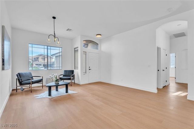 10452 Niagara Falls Lane, Las Vegas, NV 89144