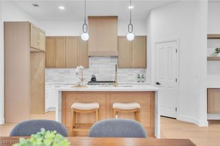 10452 Niagara Falls Lane, Las Vegas, NV 89144