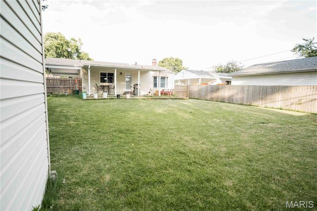2845 Sugar Tree Lane, Maryland Heights, MO 63043