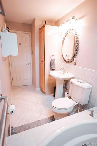 2845 Sugar Tree Lane, Maryland Heights, MO 63043