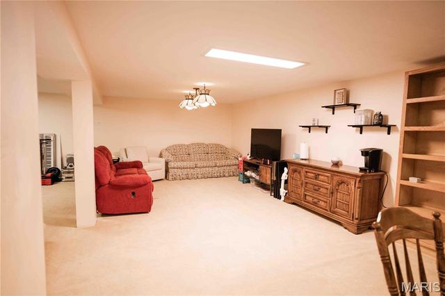 2845 Sugar Tree Lane, Maryland Heights, MO 63043