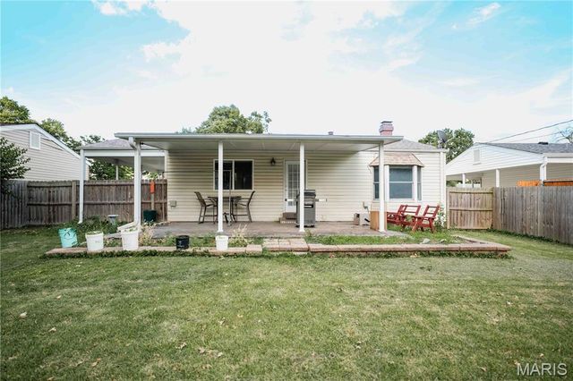 2845 Sugar Tree Lane, Maryland Heights, MO 63043