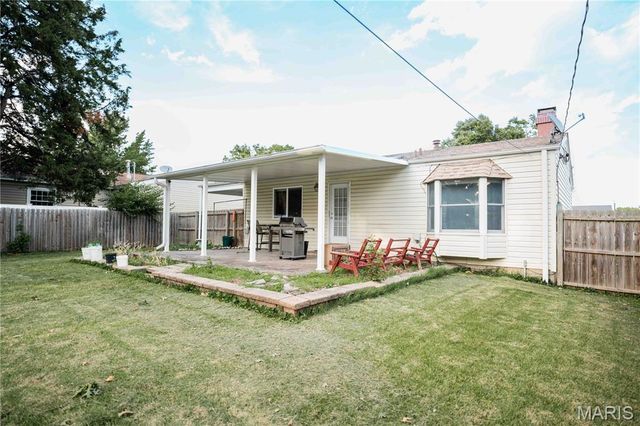 2845 Sugar Tree Lane, Maryland Heights, MO 63043