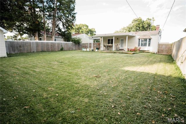 2845 Sugar Tree Lane, Maryland Heights, MO 63043