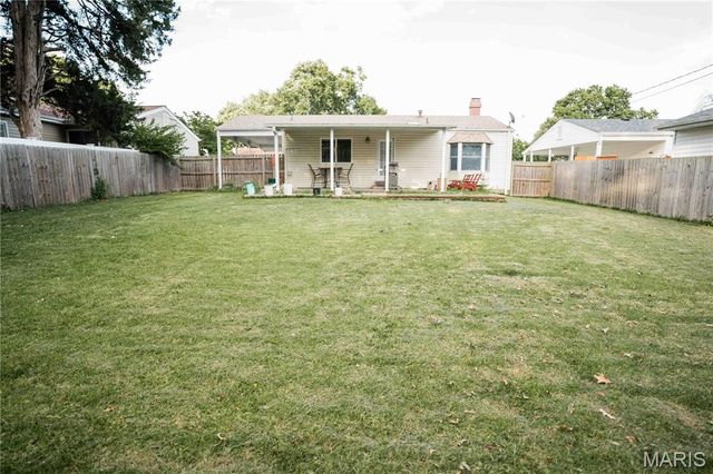 2845 Sugar Tree Lane, Maryland Heights, MO 63043