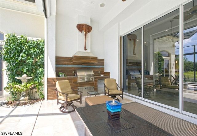 9081 Terranova DR, Naples, FL 34109