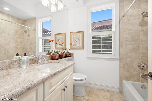 9081 Terranova DR, Naples, FL 34109