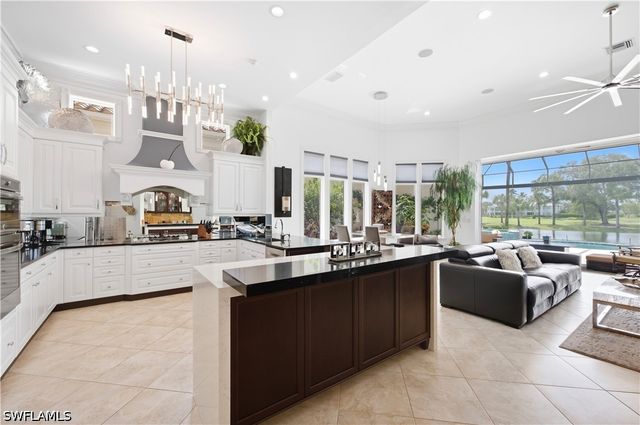 9081 Terranova DR, Naples, FL 34109