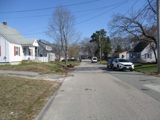 48 WESLEYAN Avenue, Warwick, RI 02886