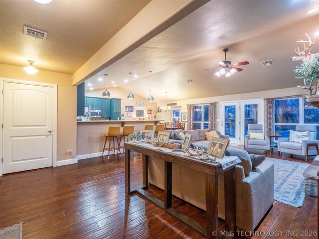 216 Peaceable Ridge, Mcalester, OK 74501