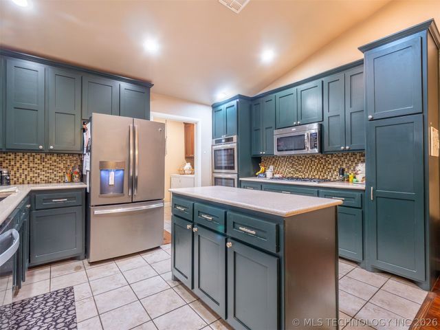 216 Peaceable Ridge, Mcalester, OK 74501