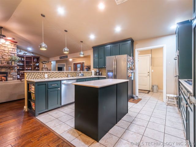 216 Peaceable Ridge, Mcalester, OK 74501