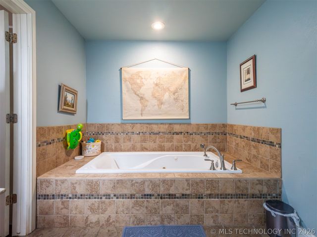 216 Peaceable Ridge, Mcalester, OK 74501