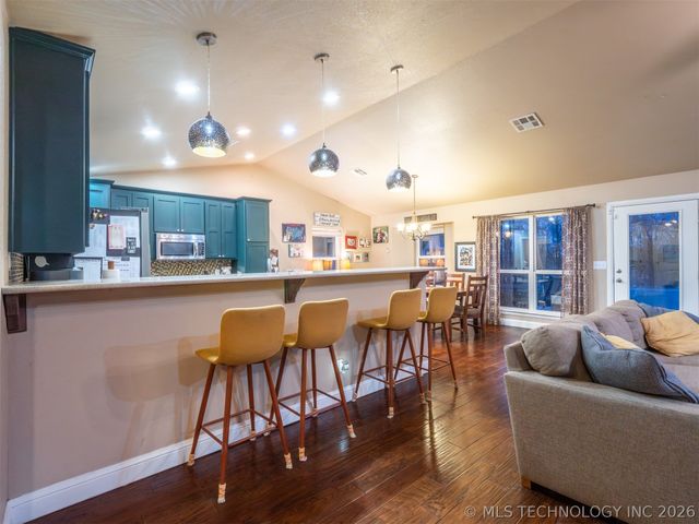 216 Peaceable Ridge, Mcalester, OK 74501