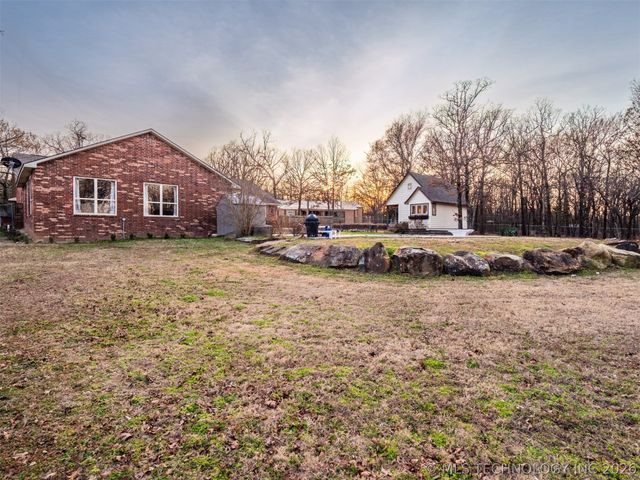 216 Peaceable Ridge, Mcalester, OK 74501