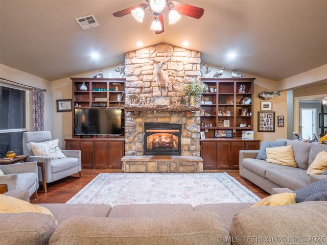 216 Peaceable Ridge, Mcalester, OK 74501