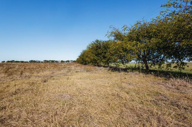 5814 Woodard Avenue, Cleburne, TX 76033