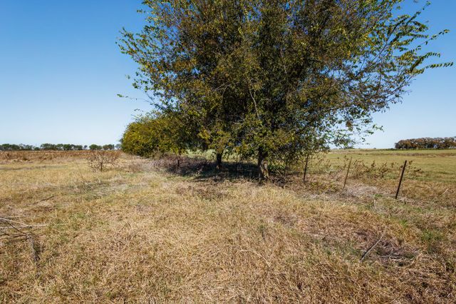 5814 Woodard Avenue, Cleburne, TX 76033