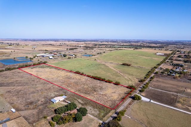 5814 Woodard Avenue, Cleburne, TX 76033