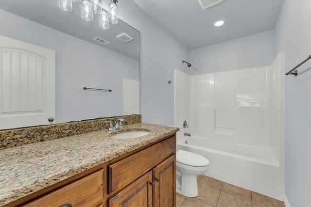 1872 Spring Creek Avenue, Springdale, AR 72764