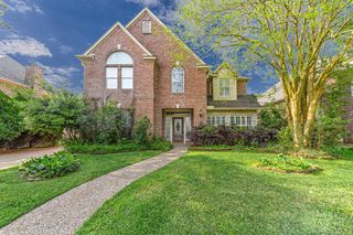 2926 Deer Creek Drive, Sugar Land, TX 77478
