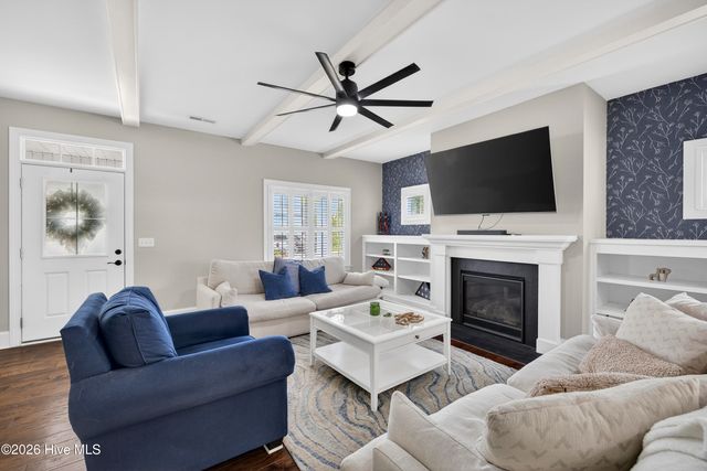 363 Hanover Lakes Drive, Wilmington, NC 28401