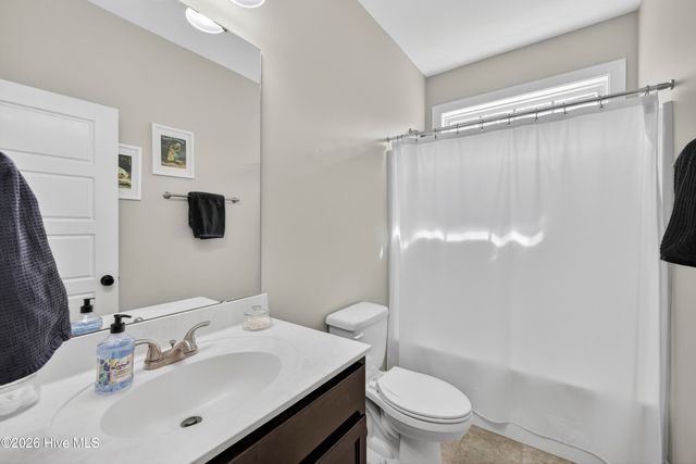 363 Hanover Lakes Drive, Wilmington, NC 28401