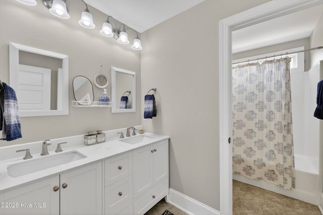 363 Hanover Lakes Drive, Wilmington, NC 28401