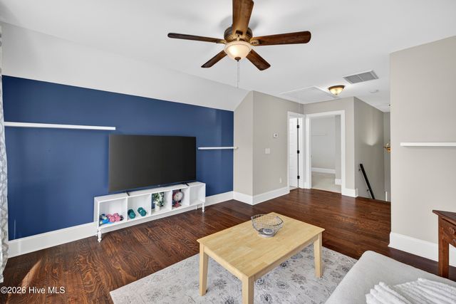 363 Hanover Lakes Drive, Wilmington, NC 28401