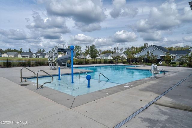 363 Hanover Lakes Drive, Wilmington, NC 28401