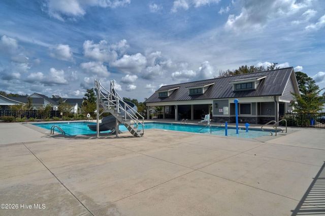 363 Hanover Lakes Drive, Wilmington, NC 28401
