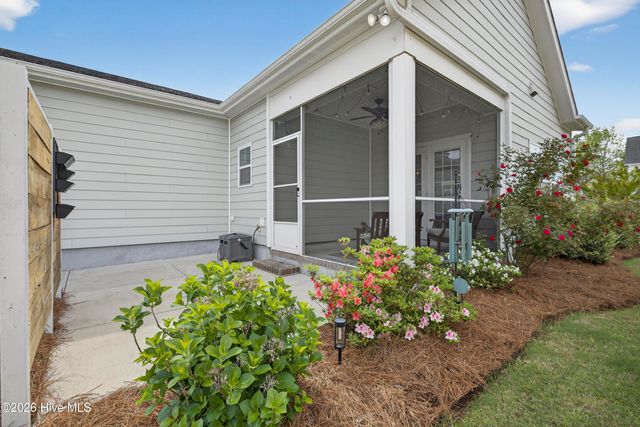 363 Hanover Lakes Drive, Wilmington, NC 28401