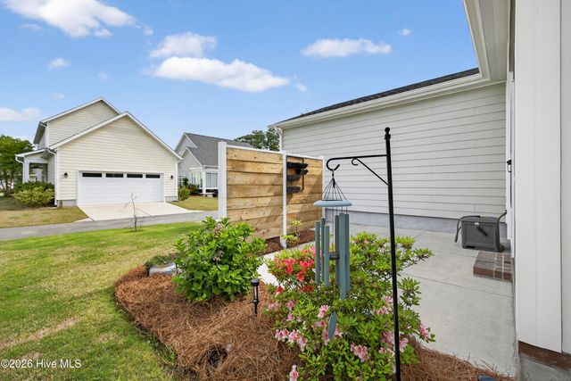 363 Hanover Lakes Drive, Wilmington, NC 28401