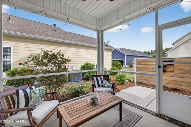 363 Hanover Lakes Drive, Wilmington, NC 28401