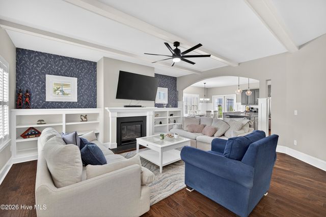 363 Hanover Lakes Drive, Wilmington, NC 28401