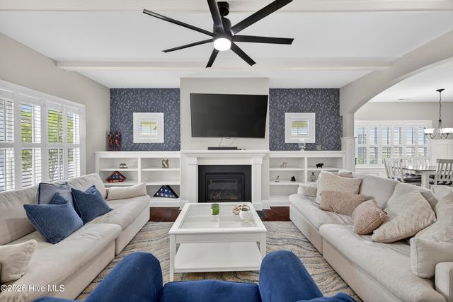 363 Hanover Lakes Drive, Wilmington, NC 28401