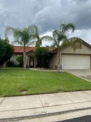 5819 Thoroughbred Dr, Riverbank, CA 95367