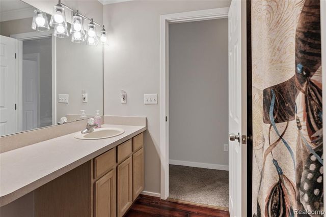 8732 Elizabeth Lake Road, White Lake, MI 48386