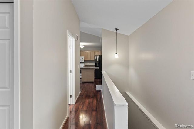 8732 Elizabeth Lake Road, White Lake, MI 48386