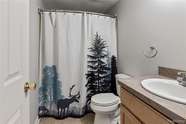 8732 Elizabeth Lake Road, White Lake, MI 48386