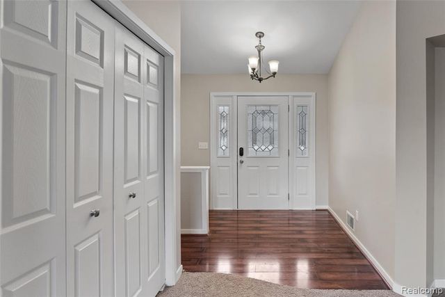 8732 Elizabeth Lake Road, White Lake, MI 48386