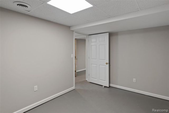 8732 Elizabeth Lake Road, White Lake, MI 48386