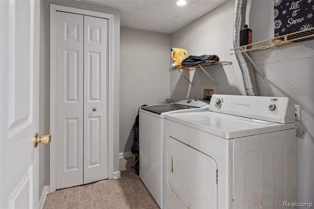 8732 Elizabeth Lake Road, White Lake, MI 48386