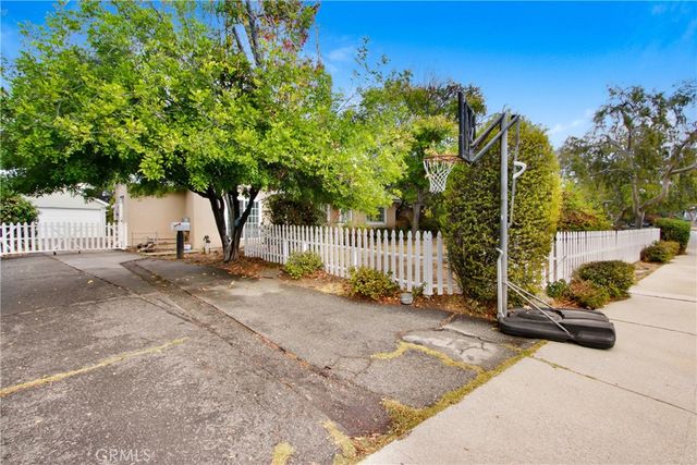 817 E Ada Avenue, Glendora, CA 91741